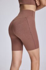 Shorts  "Essential Fit" – Talle Alto, Compresión Suave y Efecto Moldeador - Imagen 2