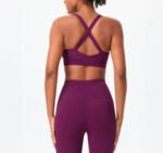 Top Deportivo "Asymmetric Balance" – Soporte de Medio Impacto con Textura Dinámica - Imagen 2