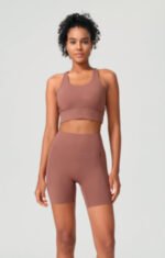 Top Deportivo "Cross-Back" de Sujeción Media – Espalda de Tirantes Cruzados y Banda Elástica de Confort - Imagen 4